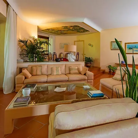 Villa Near Arona Dormelletto