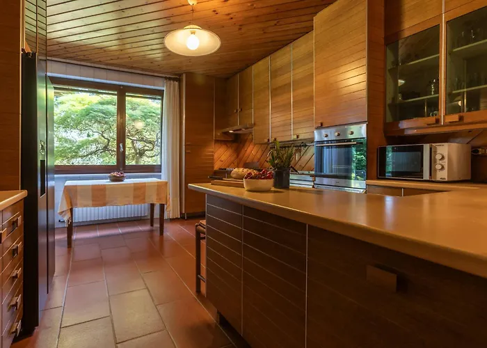 Near Arona * ドルメッレット