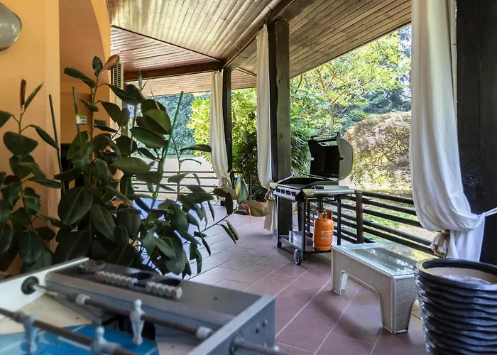 ヴィラ Near Arona