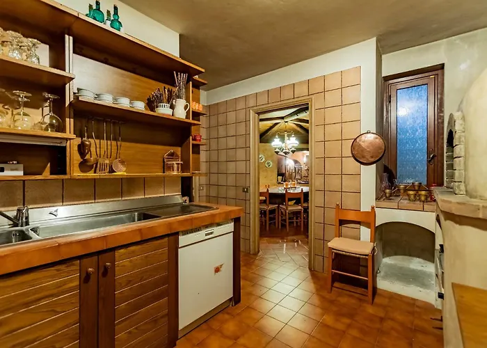 Near Arona ヴィラ ドルメッレット