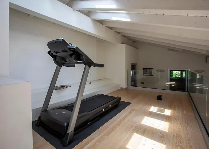 Near Arona ヴィラ ドルメッレット