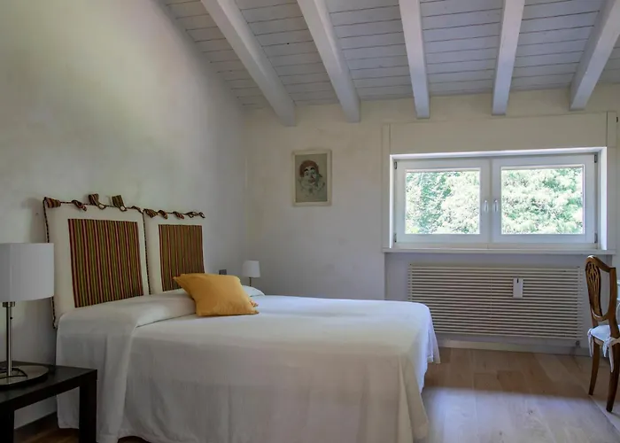 Near Arona ドルメッレット